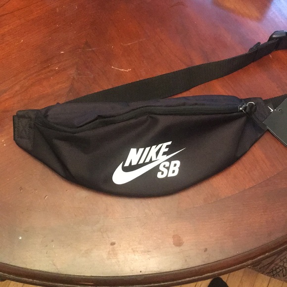 fanny pack for men nike